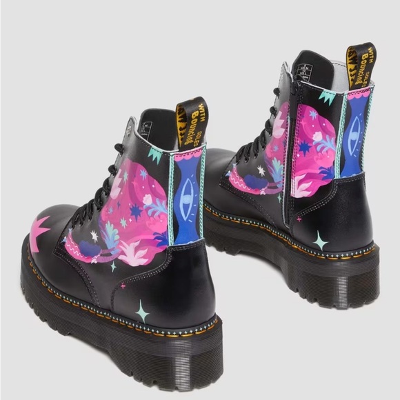 New! Dr Martens unisex Jadon boots Love is wise pride platforms. W-7, M-6. - Picture 7 of 11